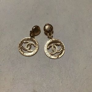 Chanel earring